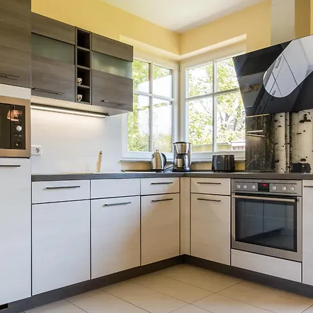 An Den Boddenwiesen 02 *