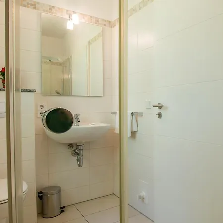 An Den Boddenwiesen 02 Ferienhaus